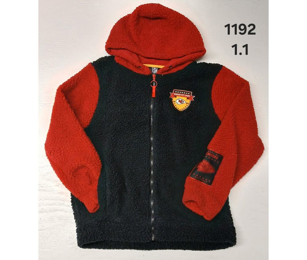 NFL (Medium) Vintage Kansas City Chiefs Zip Hoodie Jacket